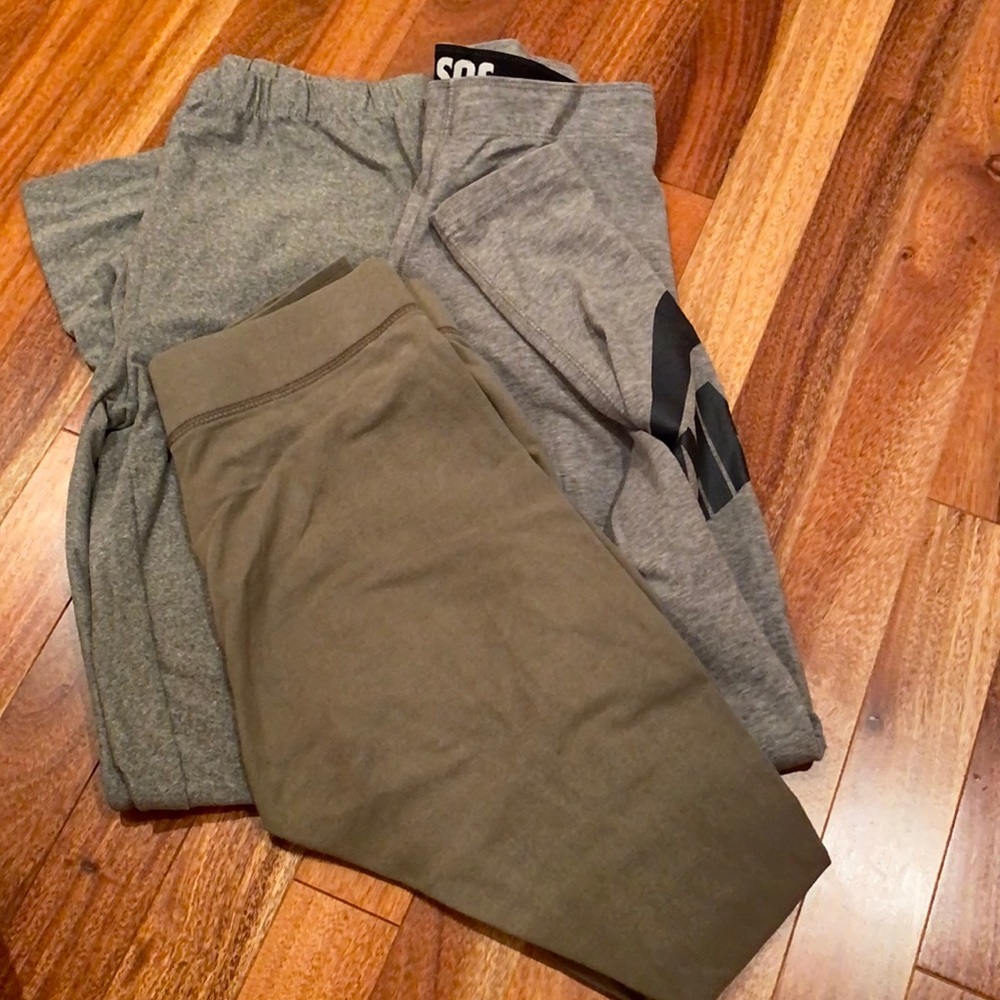 Bundle of leggings